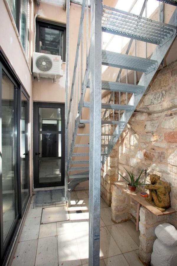 Spacious Suite With Luxury Bath Athens Exterior photo